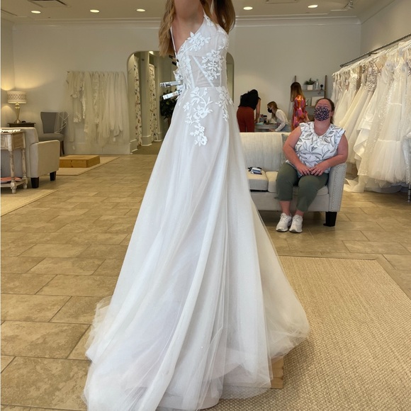 Hayley Paige Isla Wedding Gown - Picture 5 of 7